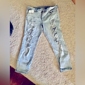 Light Wash American Eagle Jeans